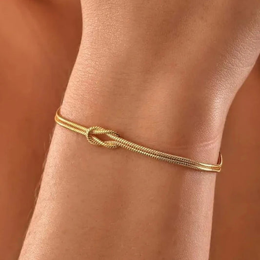 Love Knot Bracelet - 14K Gold Plated